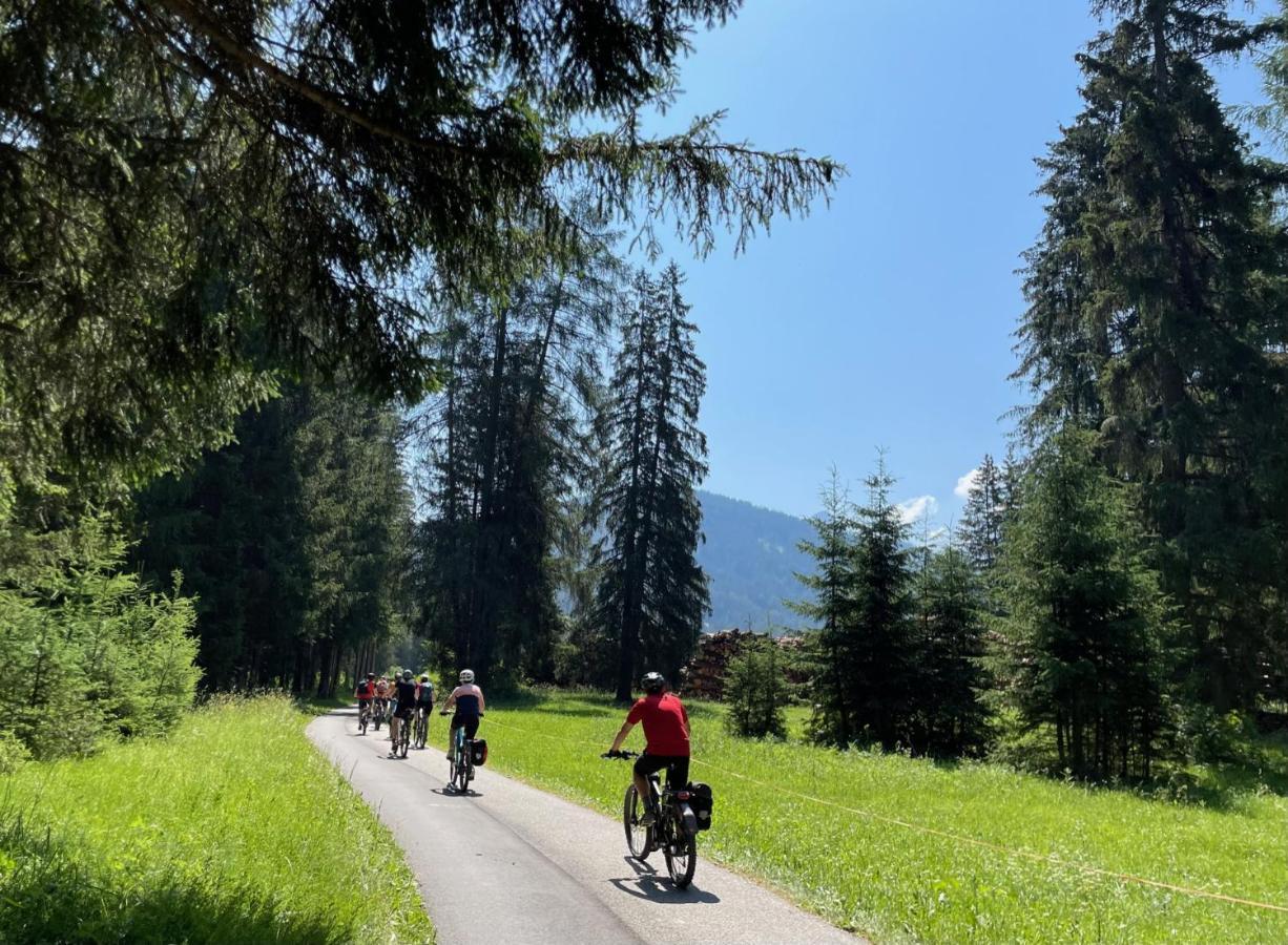 Bed&Bike Bruneck - Brunico Hotel Екстериор снимка